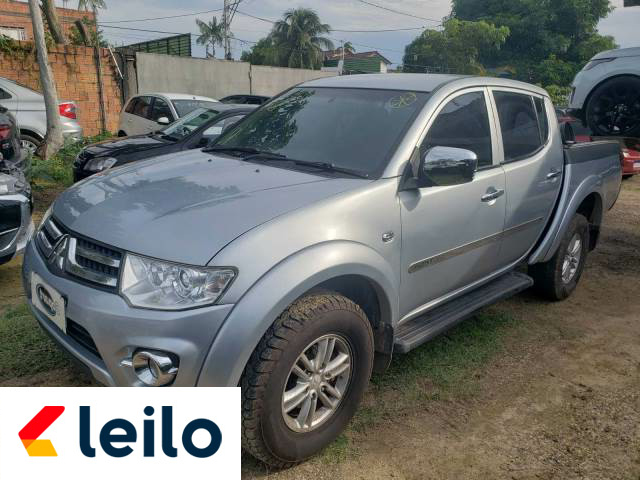 LOTE 010 - MITSUBISHI L200 TRITON HPE 3.5 V6 2017