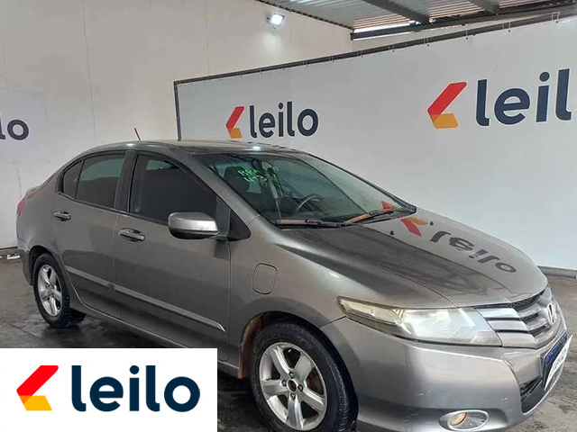 LOTE 037 - HONDA CITY DX 2011