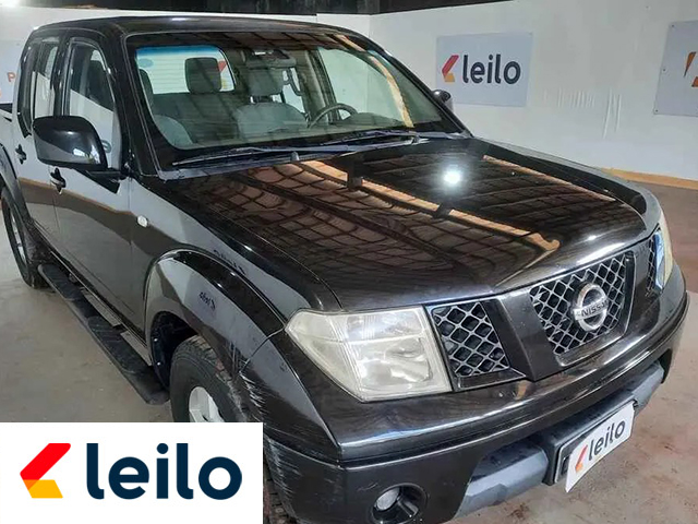 LOTE 011 - NISSAN FRONTIER XE 2011