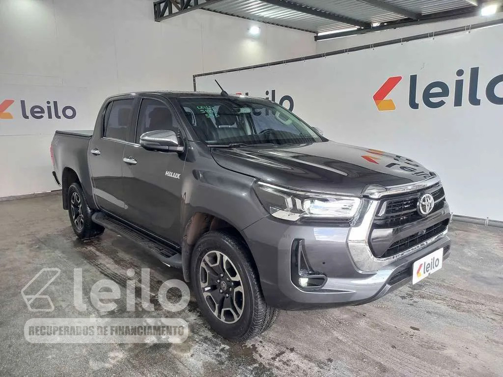 LOTE 012 - TOYOTA HILUX CD SRX A 4FD 2023