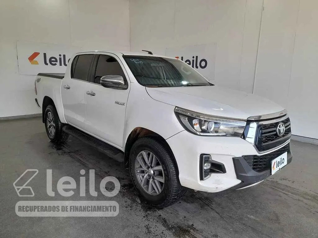 LOTE 040 - TOYOTA HILUX CD SRX A 4FD 2018