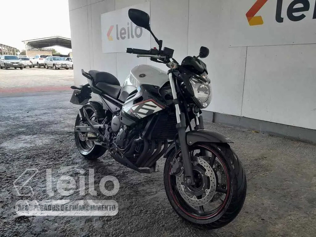LOTE 014 - YAMAHA XJ6 N 2015