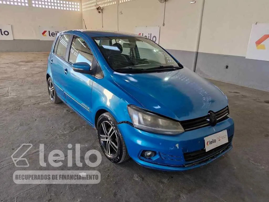 LOTE 021 - VOLKSWAGEN FOX COMFORTLINE MA 2015
