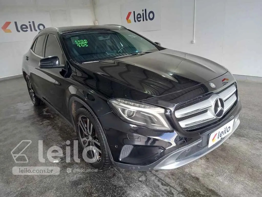 LOTE 010 - MERCEDES-BENZ GLA 200 2015