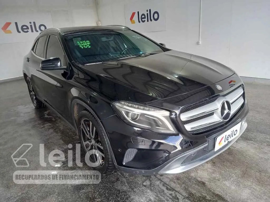 LOTE 010 - MERCEDES-BENZ GLA 200 2015