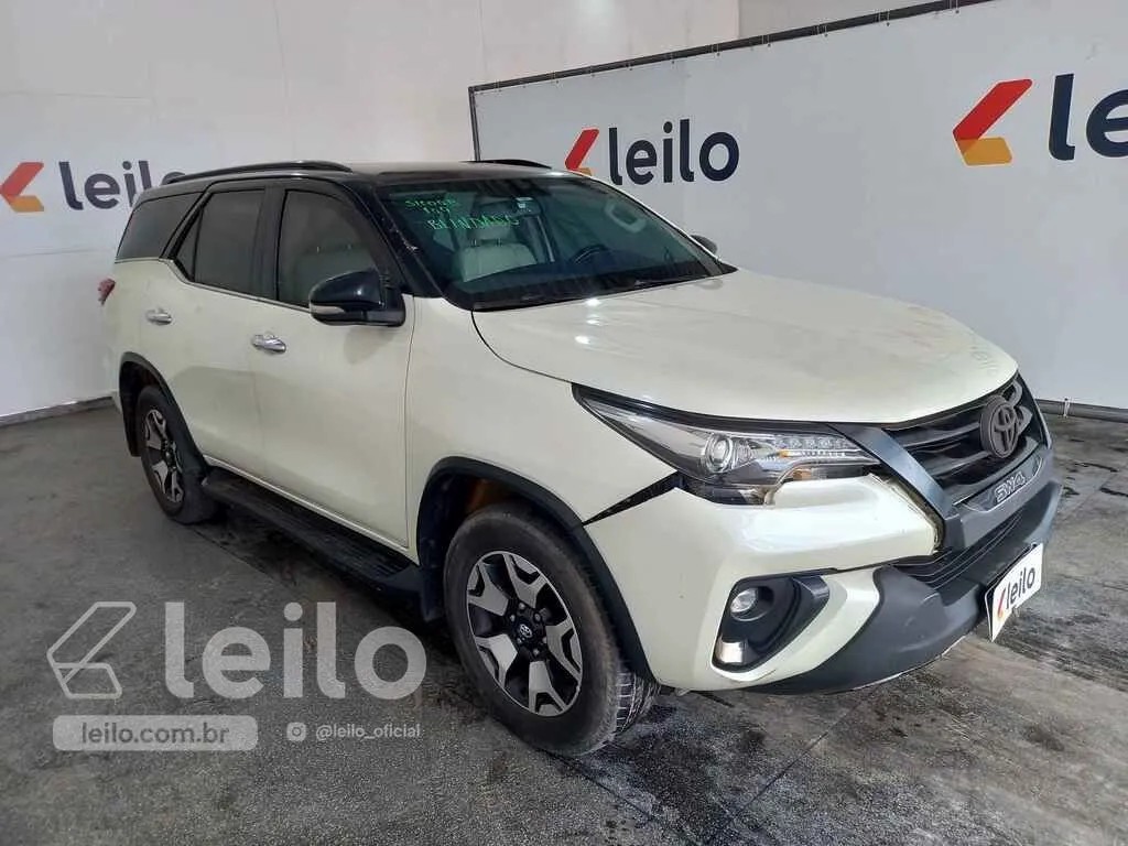 LOTE 037 - TOYOTA HILUX SWD MDA 4JD 2020