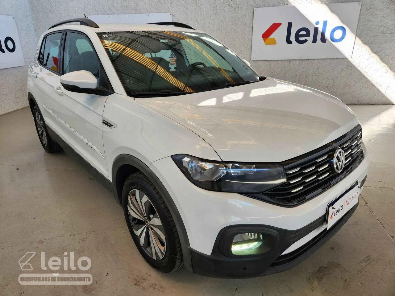 LOTE 018 - VOLKSWAGEN T CROSS COMFORTLINE AD 2020